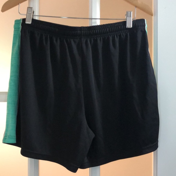 Navy & green gym shorts - Picture 2 of 4